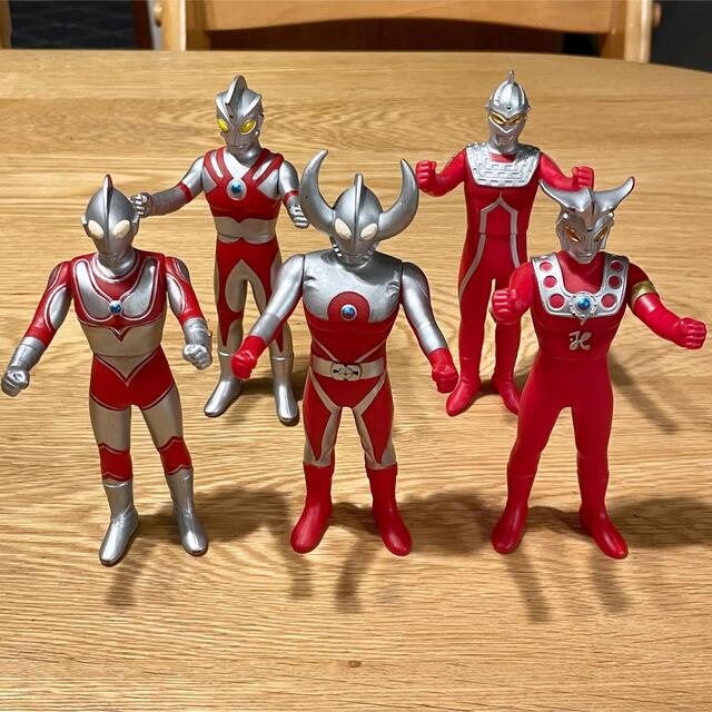 BANDAI(バンダイ)の【simba☆様専用】ウルトラマン＆怪獣ソフビセット エンタメ/ホビーのフィギュア(特撮)の商品写真