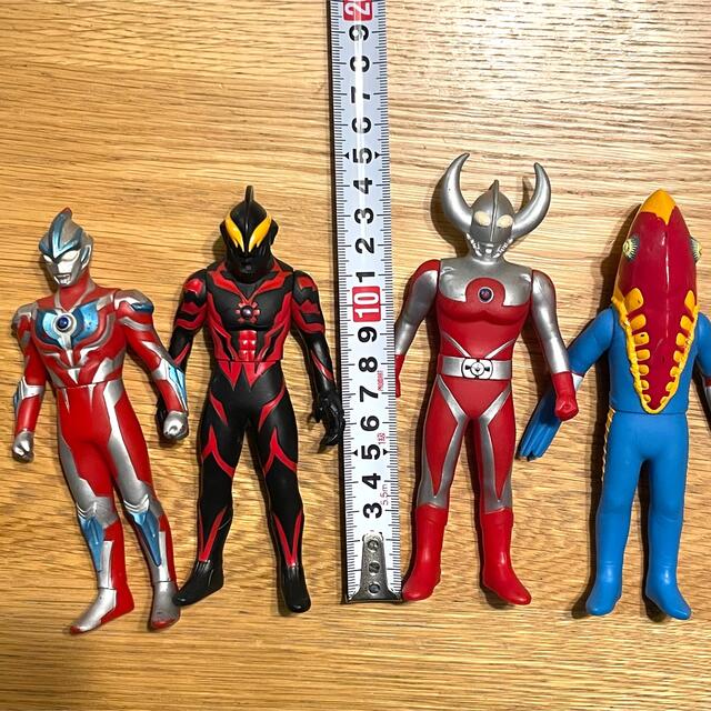 BANDAI(バンダイ)の【simba☆様専用】ウルトラマン＆怪獣ソフビセット エンタメ/ホビーのフィギュア(特撮)の商品写真