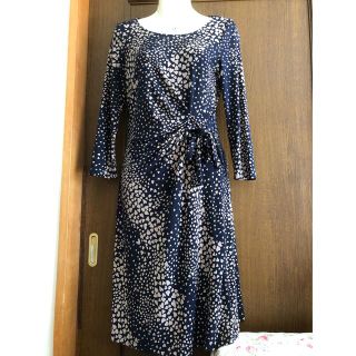 ローラアシュレイ(LAURA ASHLEY)のローラアシュレイのハート柄ワンピース(used品)紺地(ひざ丈ワンピース)