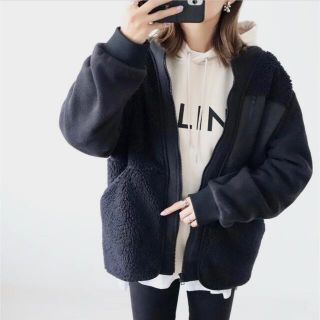 ユニクロ(UNIQLO)のUNIQLOユニクロ即完売幻のフリースオーバーサイズジャケット(ブルゾン)