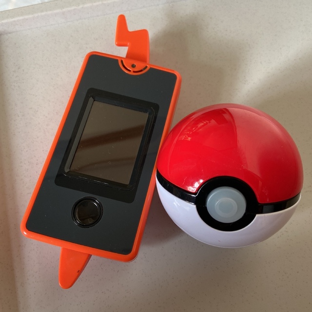 ポケモン図鑑 スマホロトム　モンスターボール　セット エンタメ/ホビーのゲームソフト/ゲーム機本体(その他)の商品写真