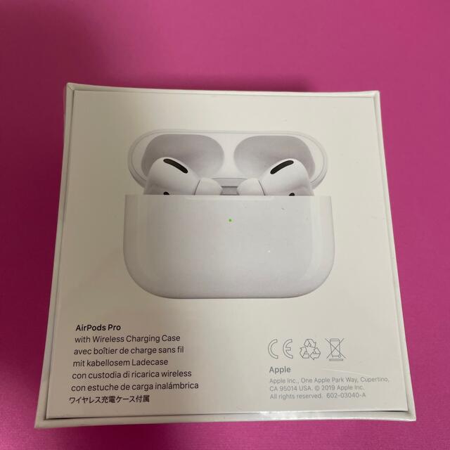 Apple(アップル)の【新品未開封・国内正規品】AirPods Pro スマホ/家電/カメラのオーディオ機器(ヘッドフォン/イヤフォン)の商品写真