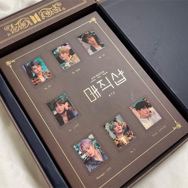 防弾少年団(BTS)(ボウダンショウネンダン)の2019 BTS 5TH MUSTER MAGIC SHOP Blu-ray エンタメ/ホビーのDVD/ブルーレイ(ミュージック)の商品写真