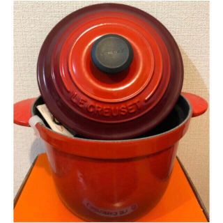 ルクルーゼ(LE CREUSET)のル・クルーゼ ココット・エブリィ18   チェリーレッド 新品未使用(鍋/フライパン)