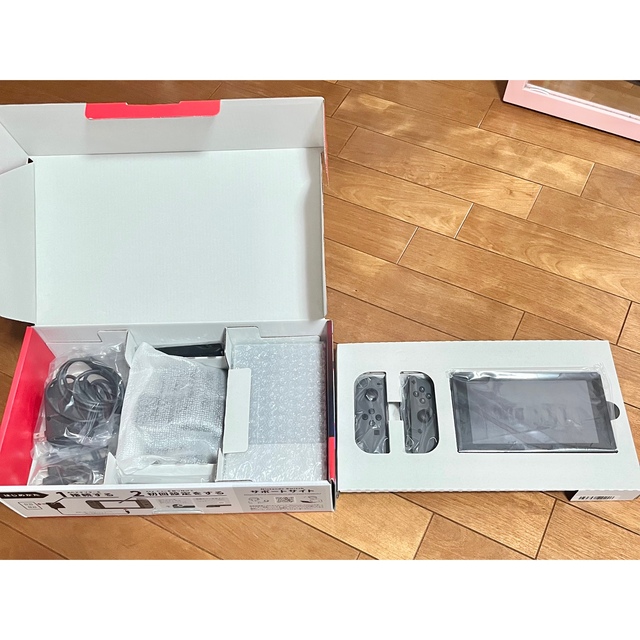 Nintendo Switch(ニンテンドースイッチ)のNintendo Switch Joy-Con(L)/(R) グレー エンタメ/ホビーのゲームソフト/ゲーム機本体(家庭用ゲーム機本体)の商品写真