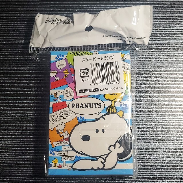 SNOOPY(スヌーピー)の【新品・未開封】スヌーピートランプ エンタメ/ホビーのテーブルゲーム/ホビー(トランプ/UNO)の商品写真