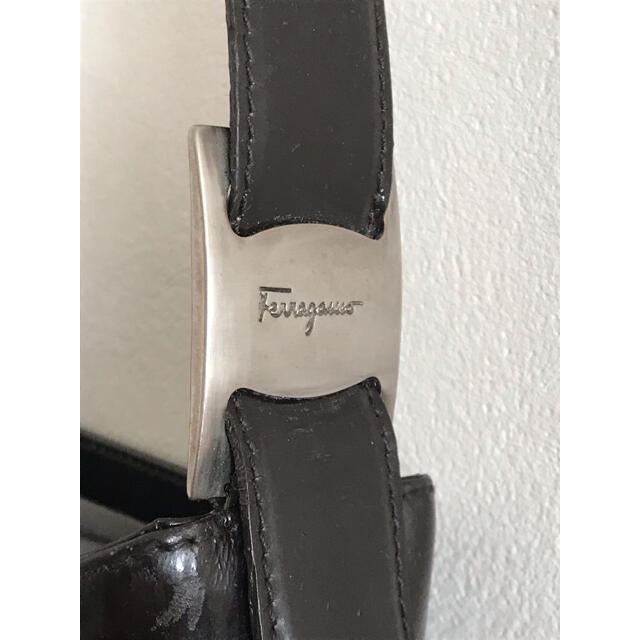 Salvatore Ferragamo(サルヴァトーレフェラガモ)のフェラガモ ショルダーバッグ 肩掛けバッグ レディースのバッグ(トートバッグ)の商品写真