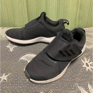 アディダス(adidas)のadidas ジュニア マジックテープ式スニーカー　21、5cm グレー(スニーカー)