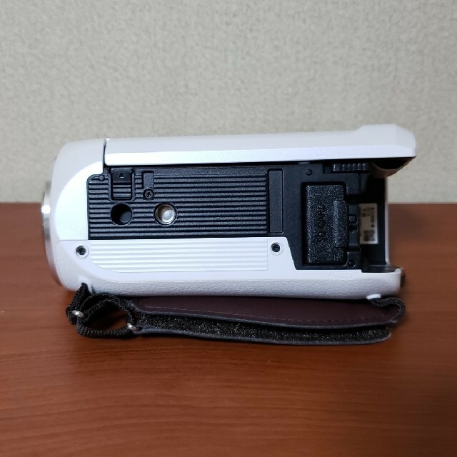 Panasonic(パナソニック)のPanasonic デジタルハイビジョンビデオカメラ HC-WZ590M-W スマホ/家電/カメラのカメラ(ビデオカメラ)の商品写真