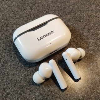 レノボ(Lenovo)のLenovo ワイヤレスイヤホン(ヘッドフォン/イヤフォン)