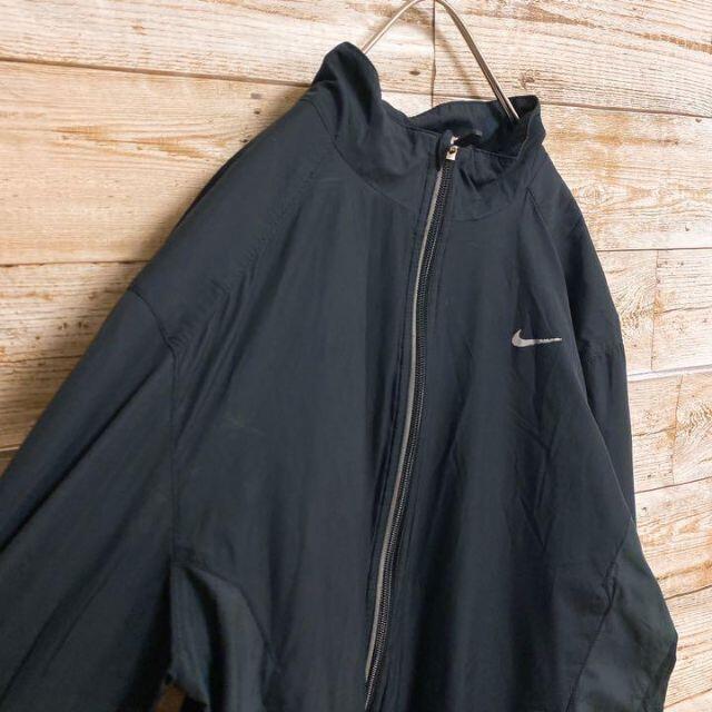 NIKE(ナイキ)の《NIKE》ワンポイントロゴ　長袖　ジップアップジャケット　黒　Mサイズ メンズのトップス(ジャージ)の商品写真