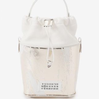 マルタンマルジェラ(Maison Martin Margiela)のMaison Margiela マルジェラ5ACバケットバッグ　メタリックカラー(ショルダーバッグ)