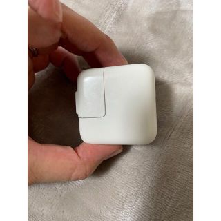 iPad 充電器　純正(バッテリー/充電器)