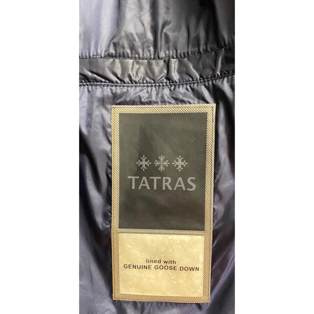 TATRAS(タトラス)のTATRASシップス別注品KRAZ クラッツ ダウンジャケット サイズM01 紺 メンズのジャケット/アウター(ダウンジャケット)の商品写真