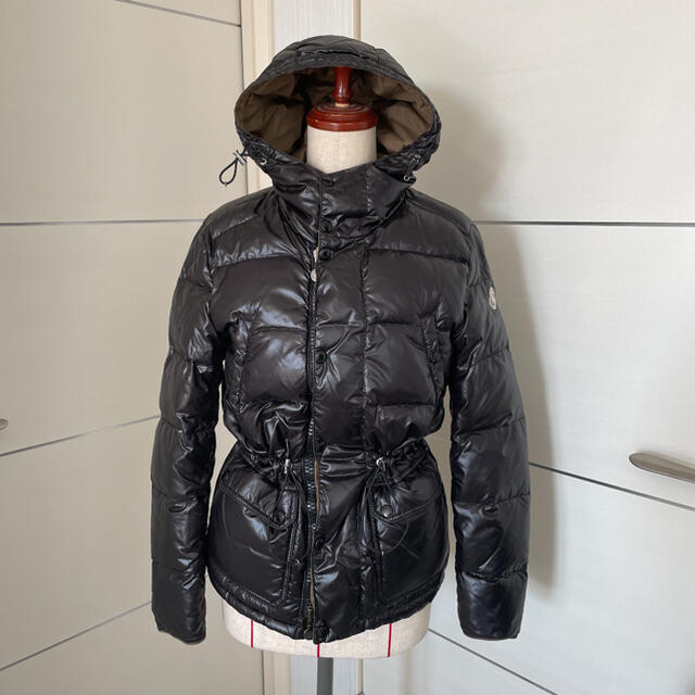 お色黒美品　MONCLER ダウン