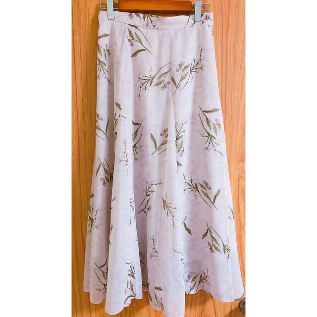 Noela(ノエラ)のNoela ノエラ　シャドーフラワースカート　ピンク　花柄スカート レディースのスカート(ロングスカート)の商品写真