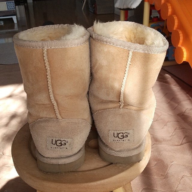 UGG(アグ)のUGG ベージュ Ｓ レディースの靴/シューズ(ブーツ)の商品写真