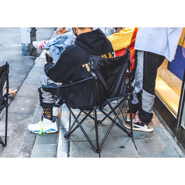 atmos(アトモス)のatmos x SAPEur FOLDING CHAIR インテリア/住まい/日用品の椅子/チェア(折り畳みイス)の商品写真