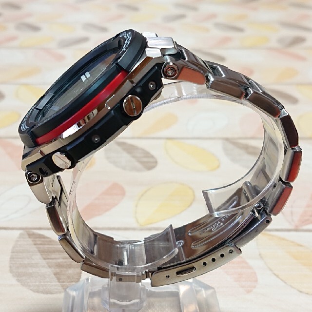 G-SHOCK(ジーショック)の超美品【CASIO／G-SHOCK】電波ソーラー メンズ腕時計GST-W100D メンズの時計(腕時計(デジタル))の商品写真