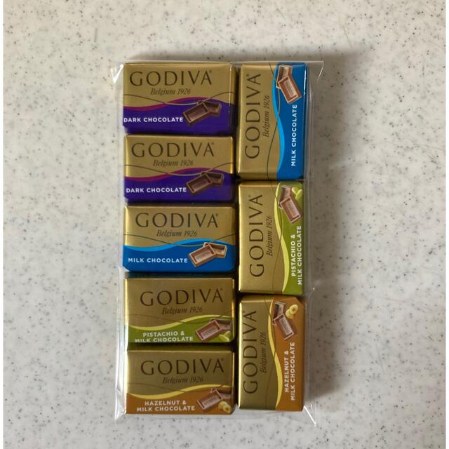 GODIVA ☆ チョコレート ナポリタン 8個 食品/飲料/酒の食品(菓子/デザート)の商品写真