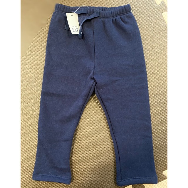 babyGAP(ベビーギャップ)の新品　ベビーギャップ　裏起毛　パンツ　80 キッズ/ベビー/マタニティのベビー服(~85cm)(パンツ)の商品写真