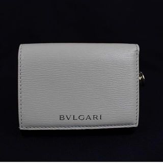 ブルガリ(BVLGARI)のブルガリ 三つ折り財布 ミニ財布 ホワイト×ブラック　美品　新品同様 o754 (財布)