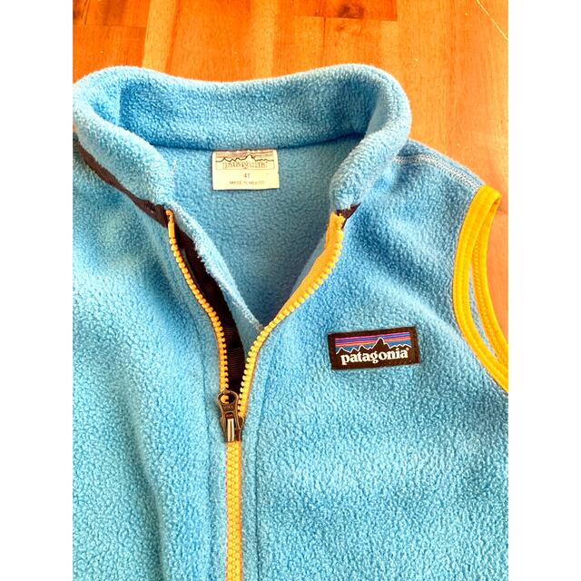 patagonia(パタゴニア)のパタゴニア　フリース　キッズ４T キッズ/ベビー/マタニティのキッズ服男の子用(90cm~)(ジャケット/上着)の商品写真