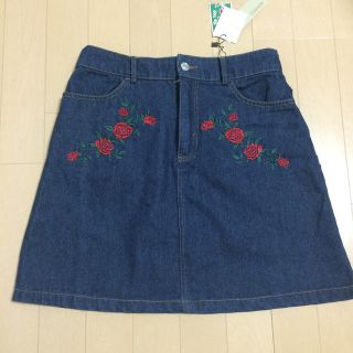 ティップトップ(tip top)のtip top バラ刺繍ミニスカート(ミニスカート)