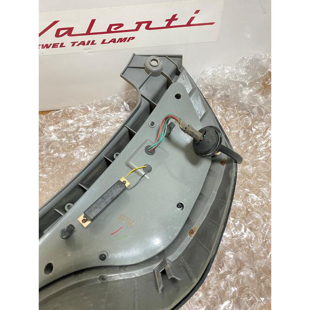 アクア ヴァレンティ VALENTI テールランプ 自動車/バイクの自動車(汎用パーツ)の商品写真