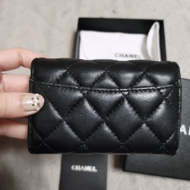 CHANEL(シャネル)のCHANEL マトラッセ クラシック カードケース レディースのファッション小物(財布)の商品写真