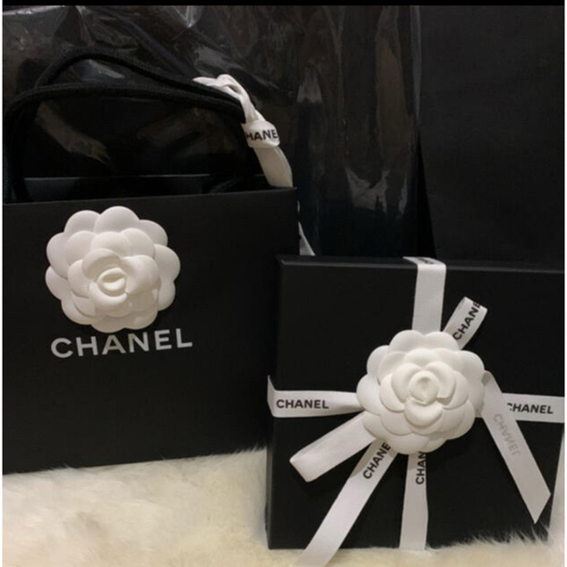 CHANEL(シャネル)の新作新品完売2021’クルーズコレクションCHANELココマークヘッドウェア レディースのヘアアクセサリー(カチューシャ)の商品写真