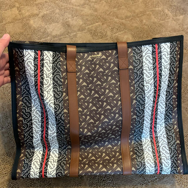 BURBERRY - バーバリー モノグラム トートバッグ 美品の通販 by BURBERRY - バーバリー モノグラム トートバッグ 美品の通販 by