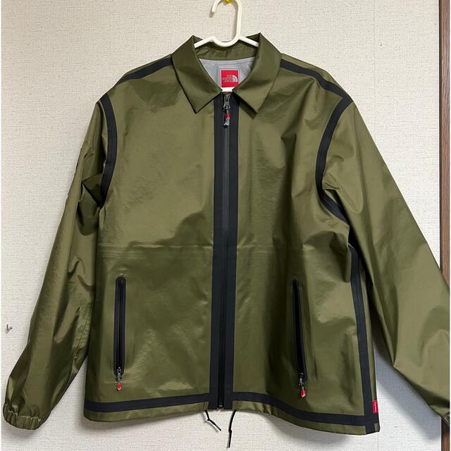 Supreme(シュプリーム)のSupreme The North Face Coaches Jacket メンズのジャケット/アウター(ナイロンジャケット)の商品写真