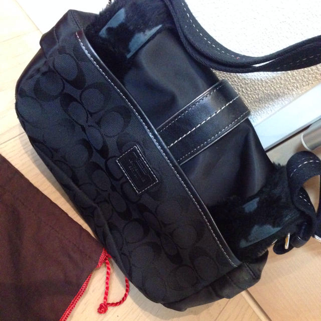 COACH(コーチ)のCOACH☆2wayファーショルダー レディースのバッグ(ショルダーバッグ)の商品写真