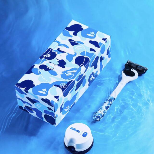 A BATHING APE(アベイシングエイプ)の新品/未開封　BAPE×Gillette 限定品 スマホ/家電/カメラの美容/健康(メンズシェーバー)の商品写真