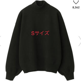 ジーユー(GU)のスウェットライクハイネックセーター(長袖) 黒　Sサイズ(ニット/セーター)