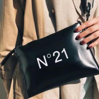 N°21 - N°21 ショルダーポーチバッグの通販 by my shop👜｜ヌメロ