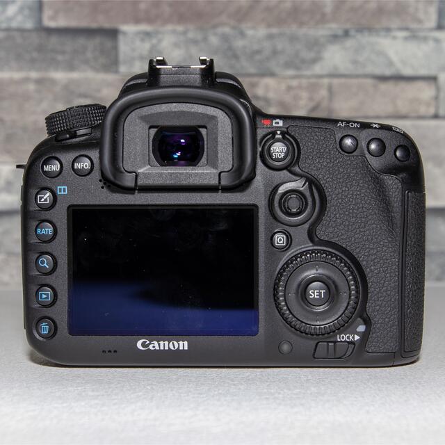 Canon(キヤノン)の【ゆきき様専用】Canon EOS 7D Mark II バッテリーグリップ付 スマホ/家電/カメラのカメラ(デジタル一眼)の商品写真