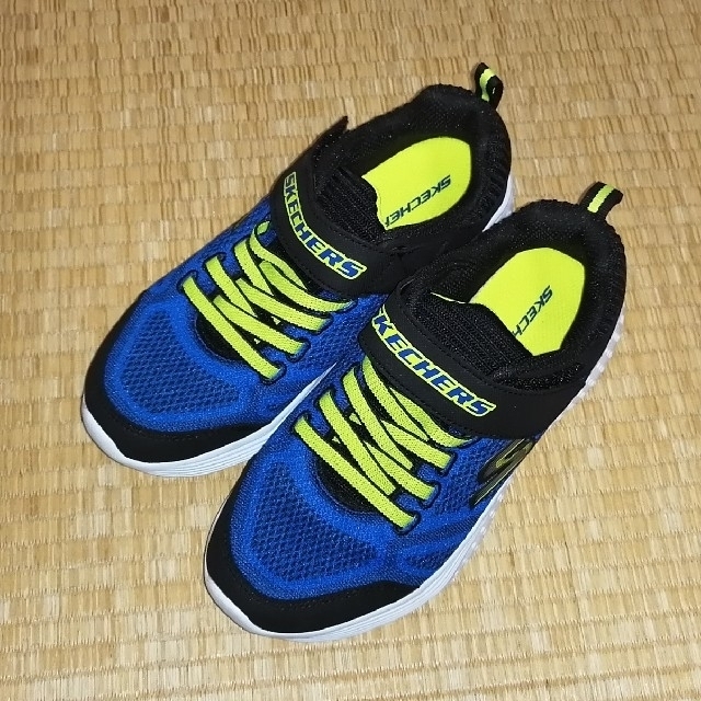 SKECHERS(スケッチャーズ)のSKECHERSスニーカー*キッズ21cm キッズ/ベビー/マタニティのキッズ靴/シューズ(15cm~)(スニーカー)の商品写真