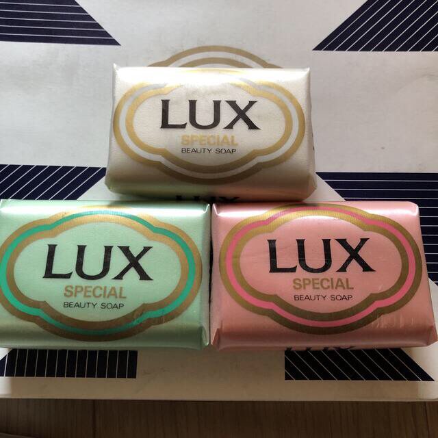 LUX(ラックス)の【あくあまりん様用】LUX 固形石鹸15個セット（1/2） コスメ/美容のボディケア(ボディソープ/石鹸)の商品写真