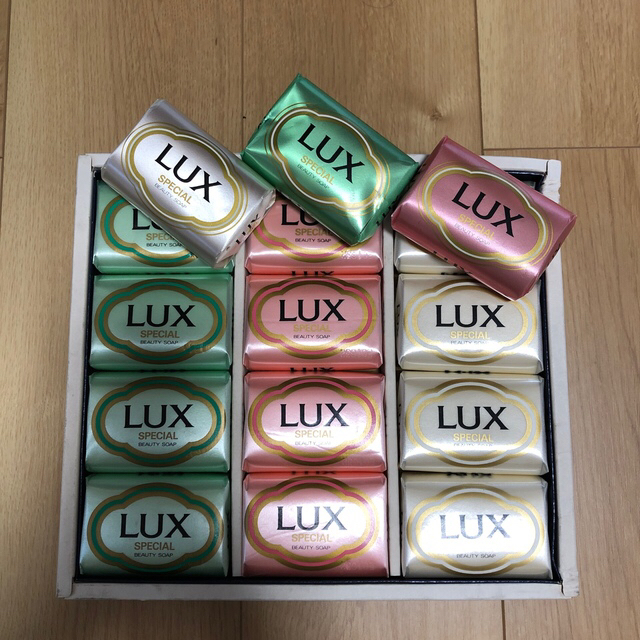 LUX(ラックス)の【あくあまりん様用】LUX 固形石鹸15個セット（1/2） コスメ/美容のボディケア(ボディソープ/石鹸)の商品写真