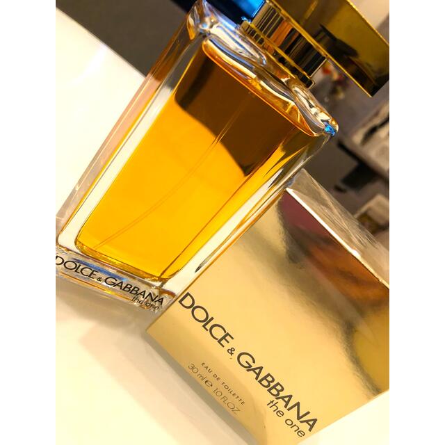 DOLCE&GABBANA(ドルチェアンドガッバーナ)のえりい様専用2本セットDOLCE&GABBANA  香水　THE ONE コスメ/美容の香水(ユニセックス)の商品写真