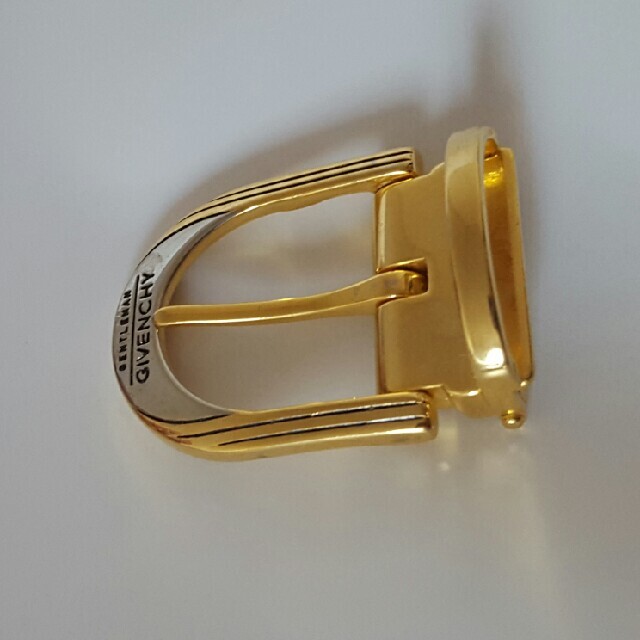 GIVENCHY(ジバンシィ)のジバンシー　バックル　ゴールド メンズのファッション小物(ベルト)の商品写真