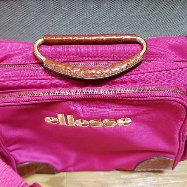 ellesse(エレッセ)のエレッセショルダーバッグ2ウェイ レディースのバッグ(ショルダーバッグ)の商品写真