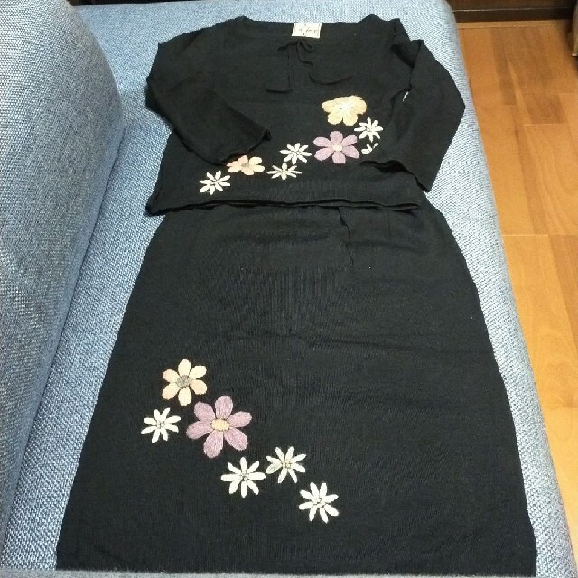 Jocomomola(ホコモモラ)の刺繍がお洒落なセットアップ♪ レディースのレディース その他(セット/コーデ)の商品写真