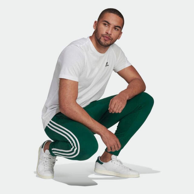 adidas(アディダス)のアディダス オリジナルス ボトムス  3ストライプ パンツ Mサイズ メンズのパンツ(その他)の商品写真