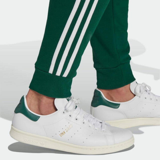 adidas(アディダス)のアディダス オリジナルス ボトムス  3ストライプ パンツ Mサイズ メンズのパンツ(その他)の商品写真