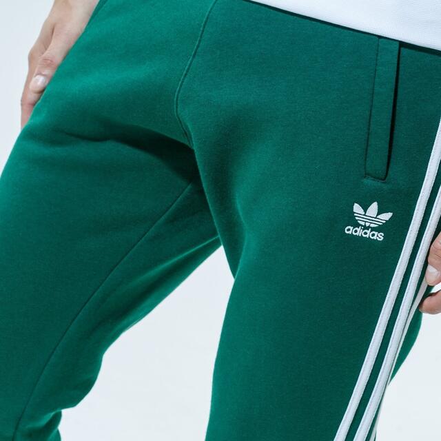 adidas(アディダス)のアディダス オリジナルス ボトムス  3ストライプ パンツ Mサイズ メンズのパンツ(その他)の商品写真