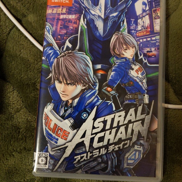 4ASTRAL CHAIN（アストラルチェイン） Switch エンタメ/ホビーのゲームソフト/ゲーム機本体(家庭用ゲームソフト)の商品写真