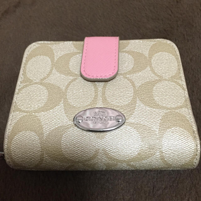 COACH(コーチ)の美品COACH ピンク 二つ折り財布 レディースのファッション小物(財布)の商品写真